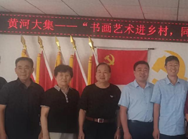 书画名家捐赠墨宝 助力乡村文化建设