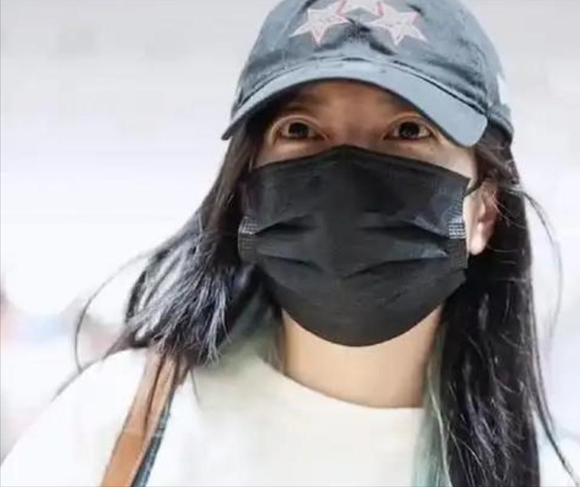 拔出萝卜带出泥！49岁赵薇近况被曝，原来圈内封杀只是冰山一角