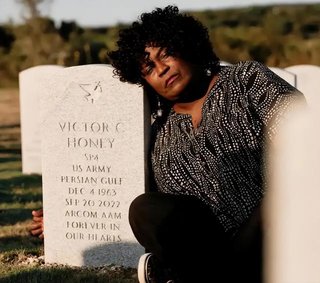 双连坠机，粪水污染，倒卖遗体，美军丑闻怎么开始直冲下三路了？