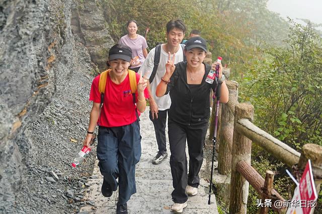 乡村赛场焕活力！2025 遵义桐梓尧龙山镇登山挑战赛 激活乡村旅游新动能
