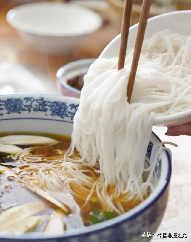 云南建水——千年临安古城 ：中国最后一座活着的古城！