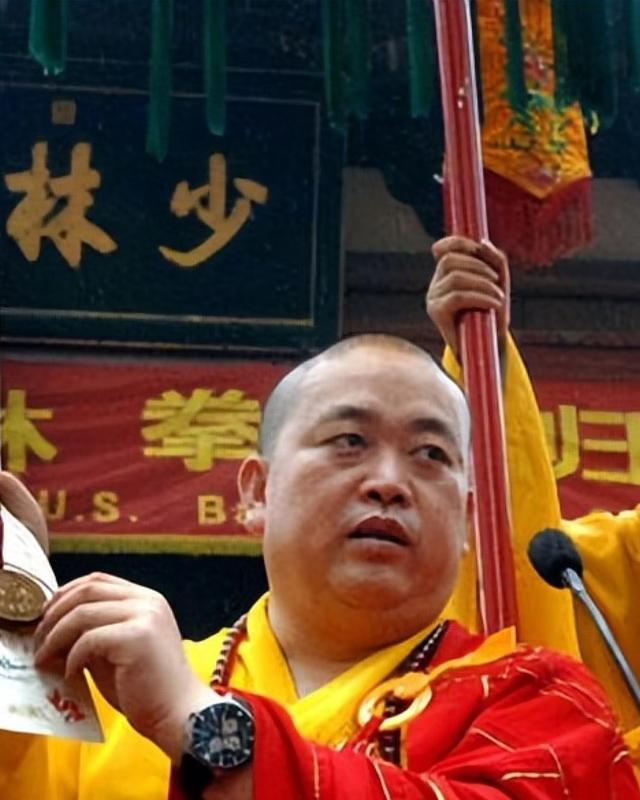 不查不知道，原来释永信能走到今天早有预料，曾与多位名人有关系