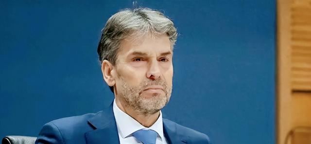 110亿芯片580亿索赔	，被荷兰抢走的权与利，中国要连本带利讨回来