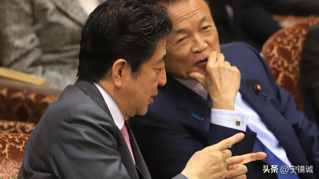 中国又获3国力挺，王毅罕见4字评价高市：日本右翼仍担心一事