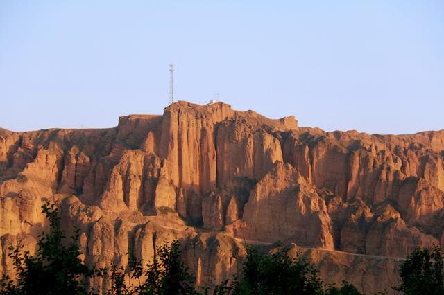 夕阳河边小村，黄河洄水湾（黄河石壁）