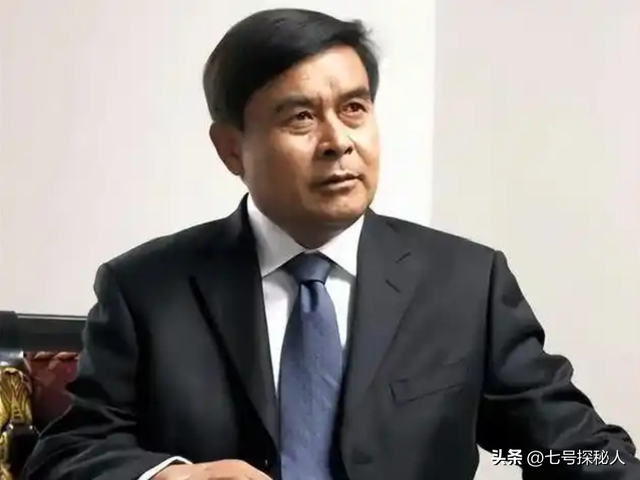 生了4个儿子，因太穷送走两个，谁知四个儿子最后都成了亿万富翁