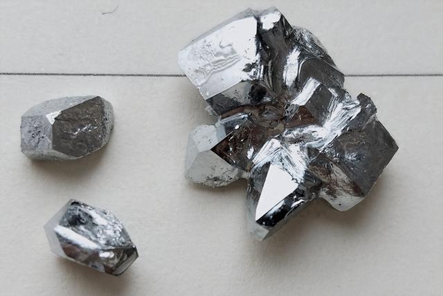 浅谈稀土元素钐，仅仅这一种被卡	，就能废掉美军8成的战斗力？