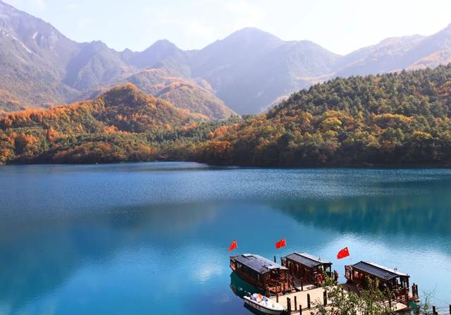 天池「初妆」，素颜静好