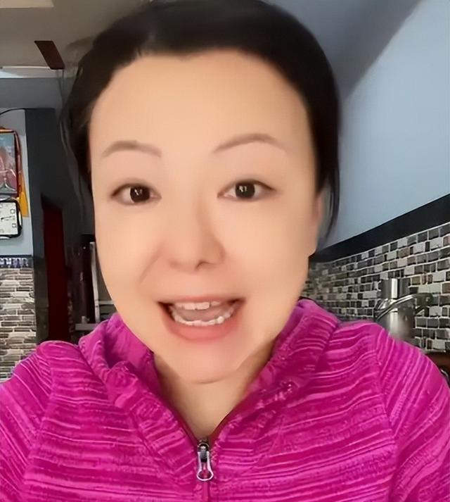 北京大姐爱上小19岁僧人，豪掷500万盖寺庙，婚后12年现状如何