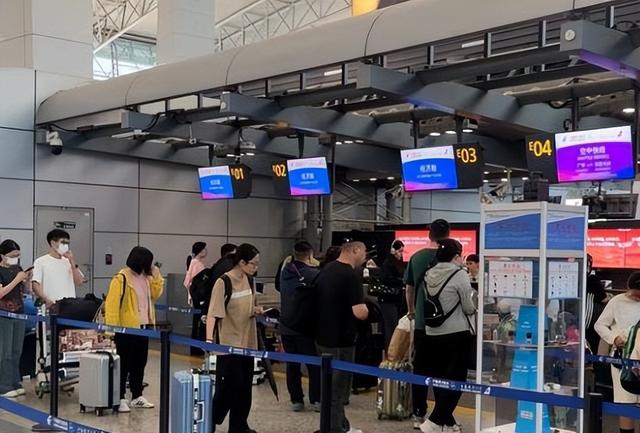 乌克兰姑娘来中国旅游，回国哭3天,坦言乌克兰与中国差距一目了然