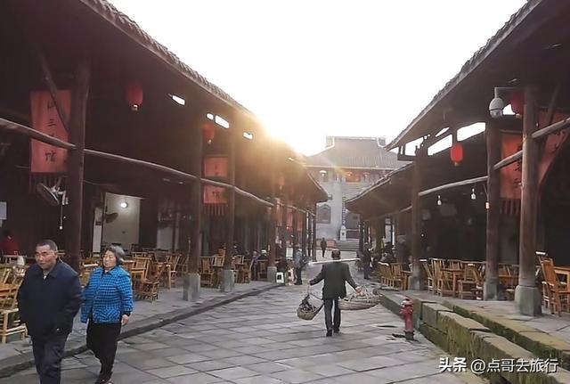 四川被冷落的古镇，中国的诺亚方舟，美食诱人被严重低估！