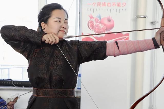 “歌游内蒙古•冰雪那达慕”阿鲁科尔沁冰雪系列活动冬季那达慕火热开幕