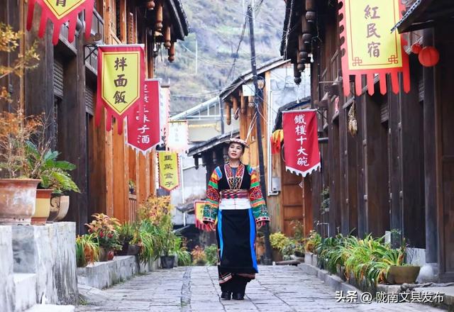 谁说冬日萧瑟？白马河畔，正藏着一个“暖色系”的冬天