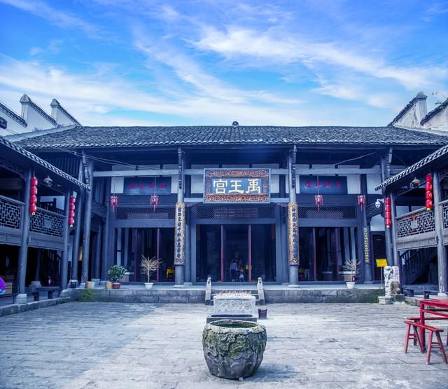 接上 第十九部：巴中——米仓古道，赤色星火与崖壁佛光的千年交响