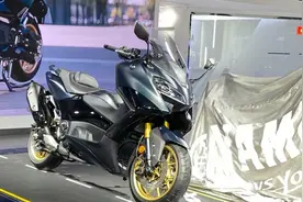 推荐一款雅马哈最优秀的运动踏板-Tmax560图片