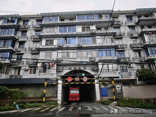 隧道穿楼，杭州这个老小区成“奇景”！