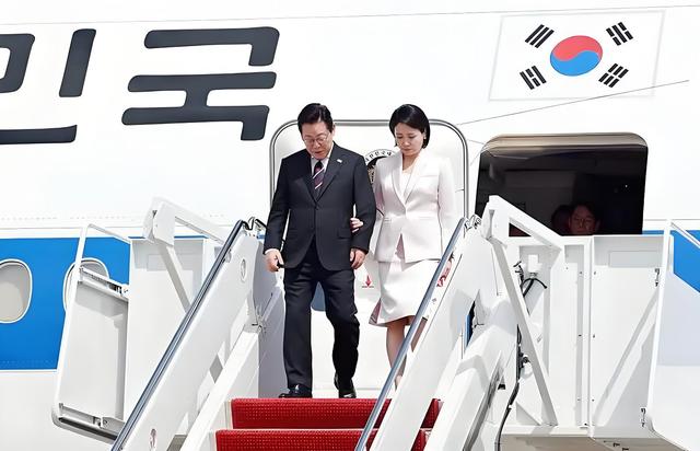 特朗普再急也没用：李在明的密信已经送到北京，金正恩真沉得住气