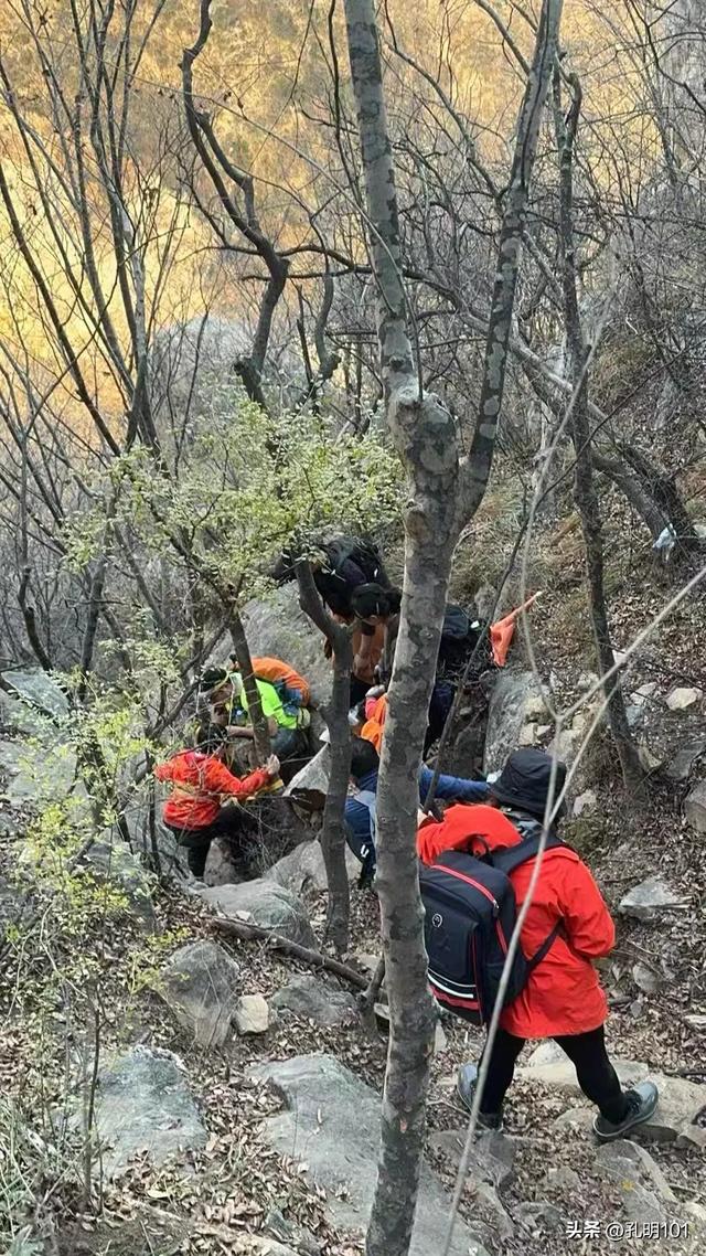 “向野而生,向阳而行”~嵩山野驴背〈都市穿行〉游记