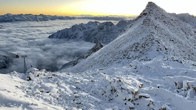 全国各地开始下雪了！达古冰川给你不一样的雪季体验，每一个都让你忍不住出发