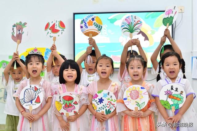 公办幼儿园突然免学费！民办园老板连夜算账，家长却愁得睡不着：转园还是硬扛？