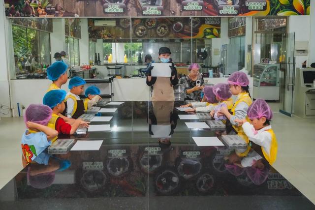 夯爆了！万宁7条春节旅游线路，喊您穿短袖过大年！