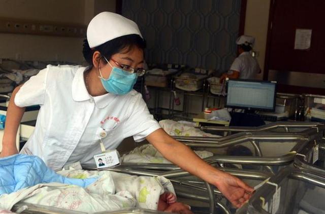 中国将迎来死亡高峰？22年去世1041万人，23年1110万，去年多少？