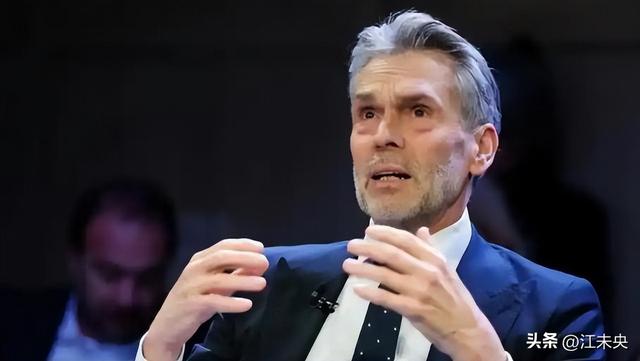 荷兰强抢中国企业，中国出手反击，芯片出口一刀切，欧美崩溃了