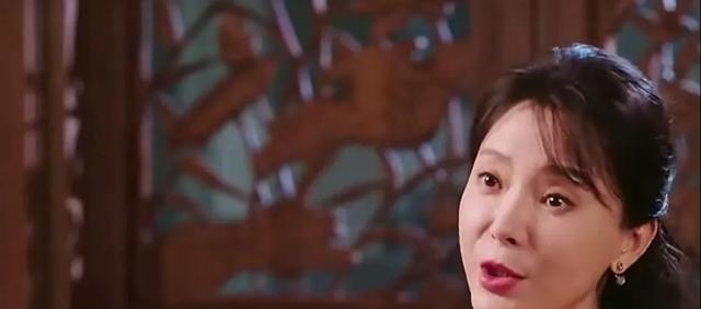 陈数14年陪继子长大，丈夫消失两年，这段婚姻为何如此安静