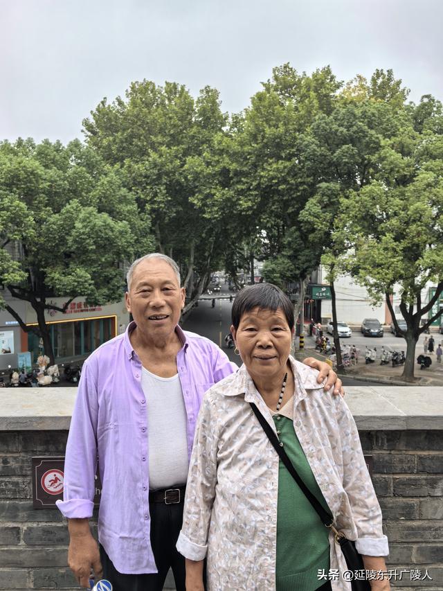 国庆假期中，陪父母登仪征鼓楼