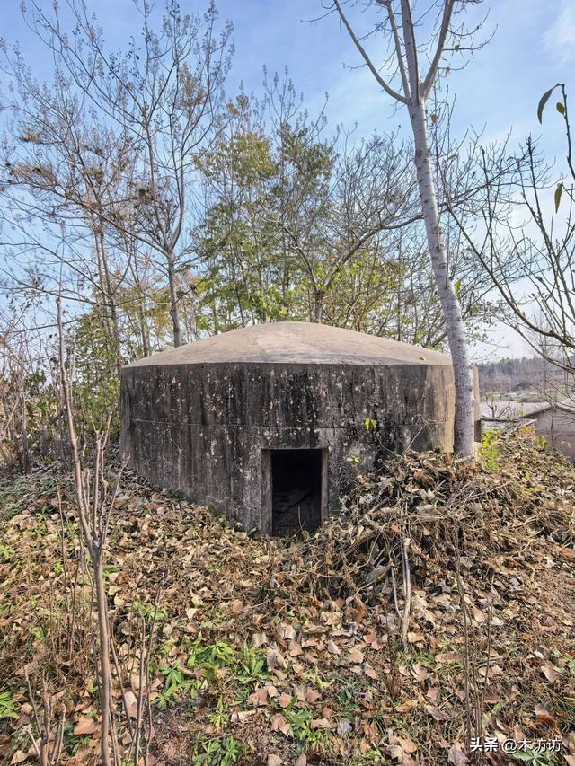 拖龙山寻找碉堡记