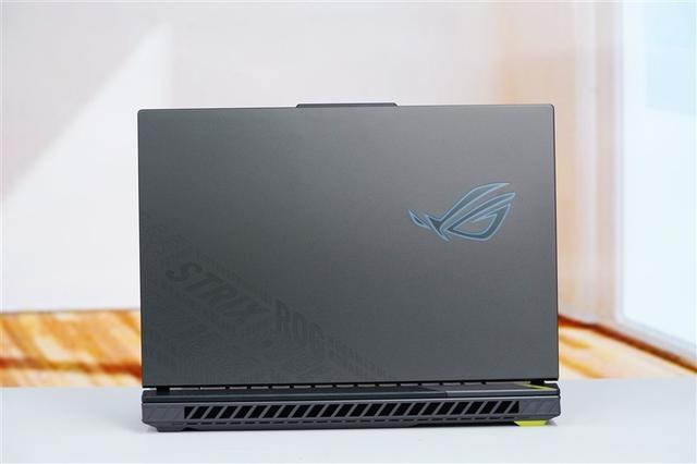 最适合高性能游戏本的锐龙9 9955HX3D！ROG魔霸9评测