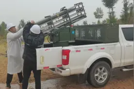 靖边：抢抓时机 人工增雨解旱情图片