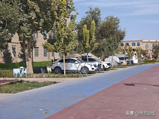 国庆假期好去处！泽普县房车营地成疆内外游客热门打卡地