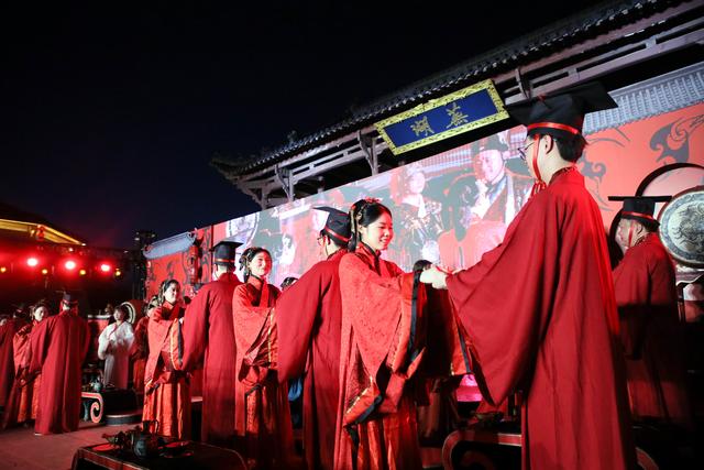 安徽芜湖：七夕浪漫夜，镜湖汉韵展新颜，甜蜜经济助城兴！