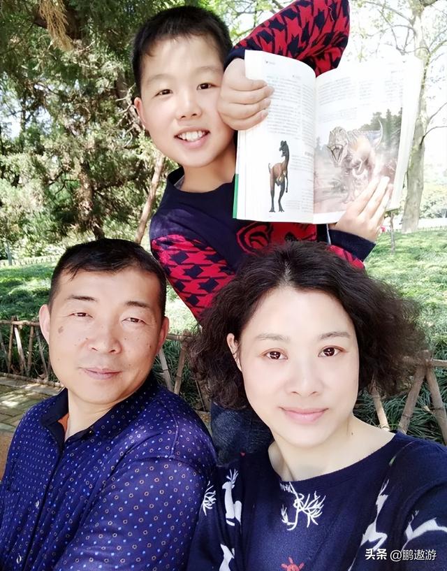 阅兵上运20女机长找到了！又美又飒，丈夫更强，履历让人心服口服