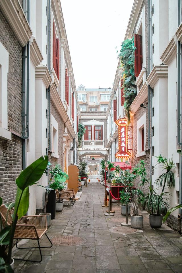 北京唯一的石库门弄堂，位于百年前的CBD，可惜改造后游客寥寥