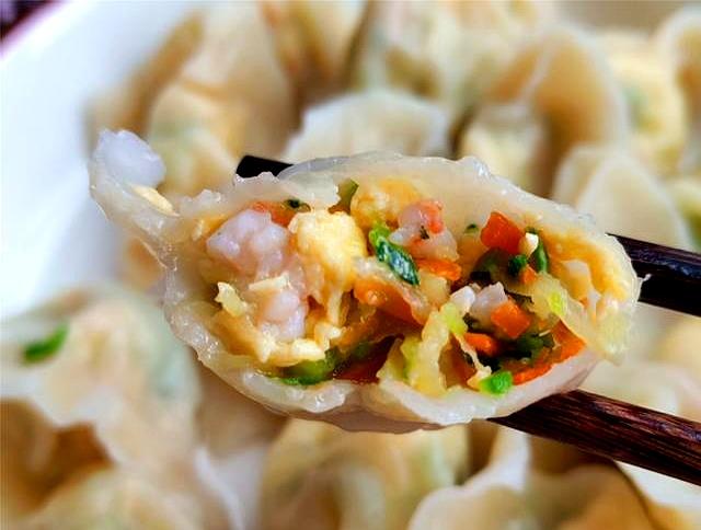 素馅饺子的最佳菜馅搭配，8种配方鲜香不腻，保证让你吃出惊喜！