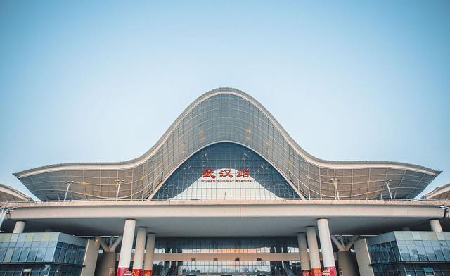 武汉的南下焦虑，武深高铁盼了多年，却被湘赣两省的算盘难住