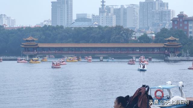 一切能让你开心的事，都勇敢去做