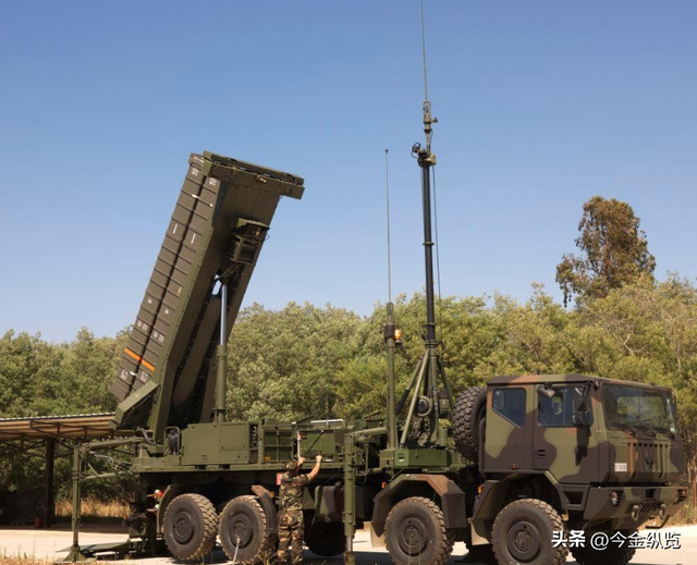 法国做局：乌克兰豪购百架阵风，俄被冻结资产竟成“隐形钱包”？