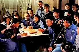 上世纪六、七十年代农村生产队真实写照，经过的人都已经六十多了图片