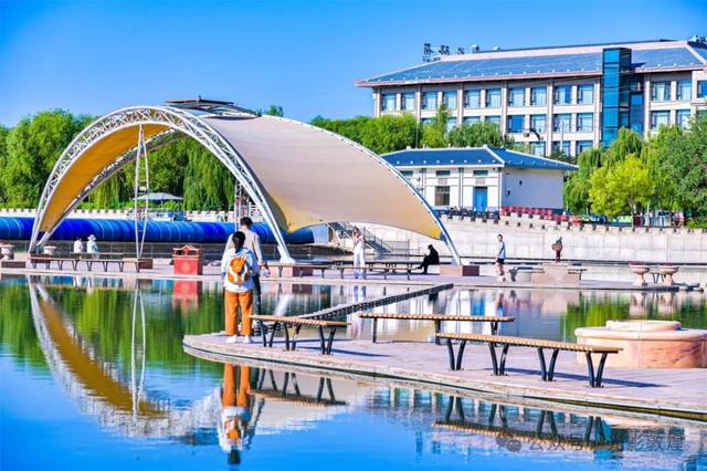 早晚凉风习习,敦煌党河风情线赏荷浪漫且惬意