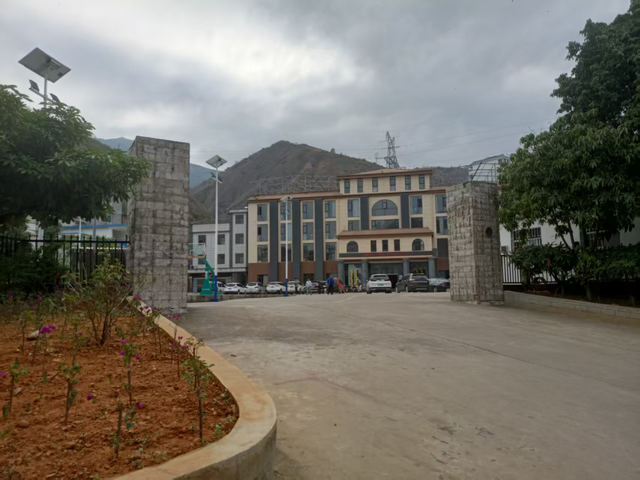 来元阳过泼水节，快收好这份『停车』指南！