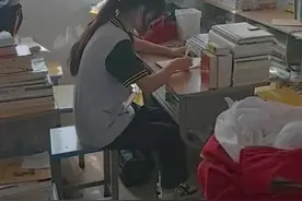 姜萍仍在涟水中学，并未去北京，视频曝光，网友：不要打扰孩子了图片