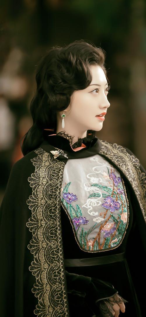 热巴倪妮争演“尾鱼女郎”，改编差强人意，为何难续司藤神话