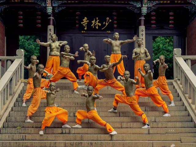 少林僧人不愿谈印乐法师：见的少，武僧1天表演6场，香火即将收费