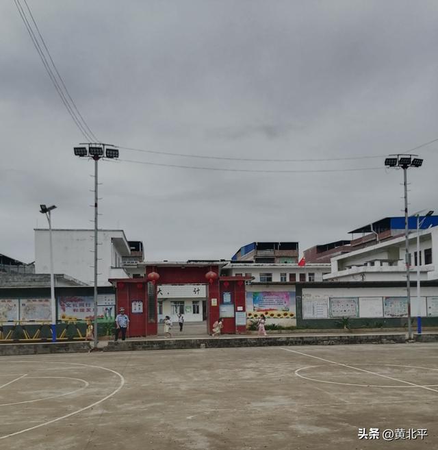 广西南宁市武鸣区陆斡镇县级文保建筑，是文桐村民的文娱场所