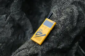 极蜂轻薄户外对讲机体验：5公里高清对讲，支持无网APP位置共享图片