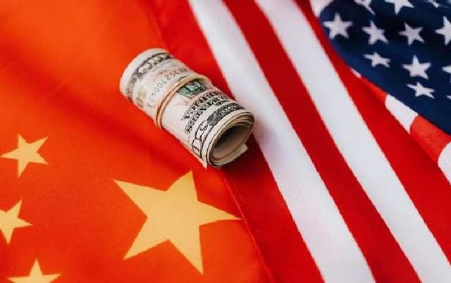 美股给出巨大反应后，特朗普改口，跟中方谈条件：100%关税会取消
