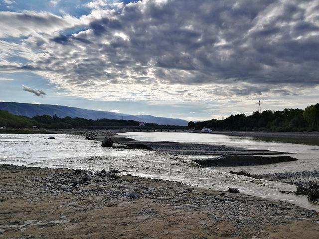 青海旅游-海南州-贵德县千姿湖湿地风景区、清清黄河水景区